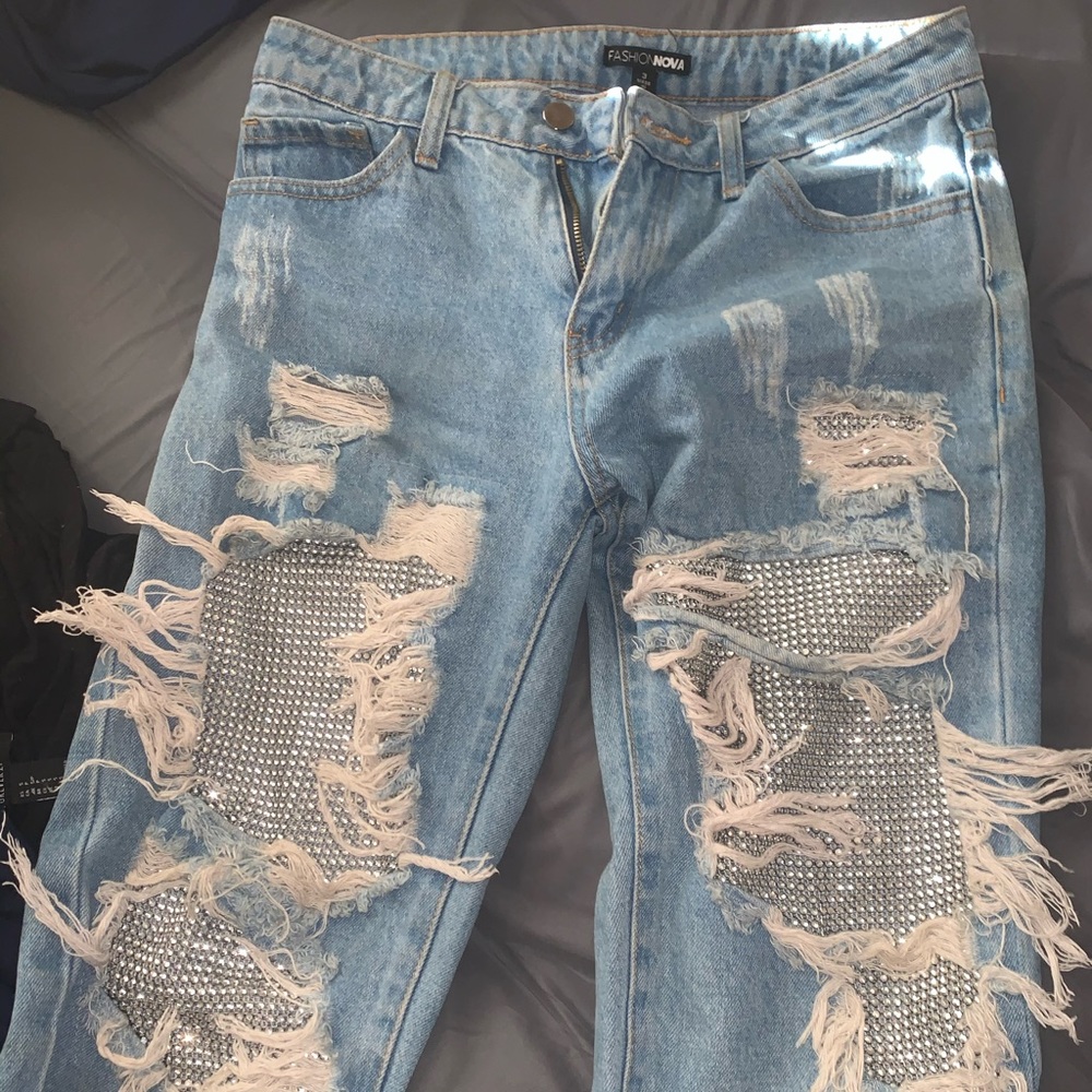 Form fitting sequin jeans 😍